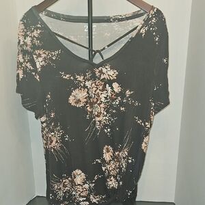 Elegant Floral Short Sleeve Knit Top